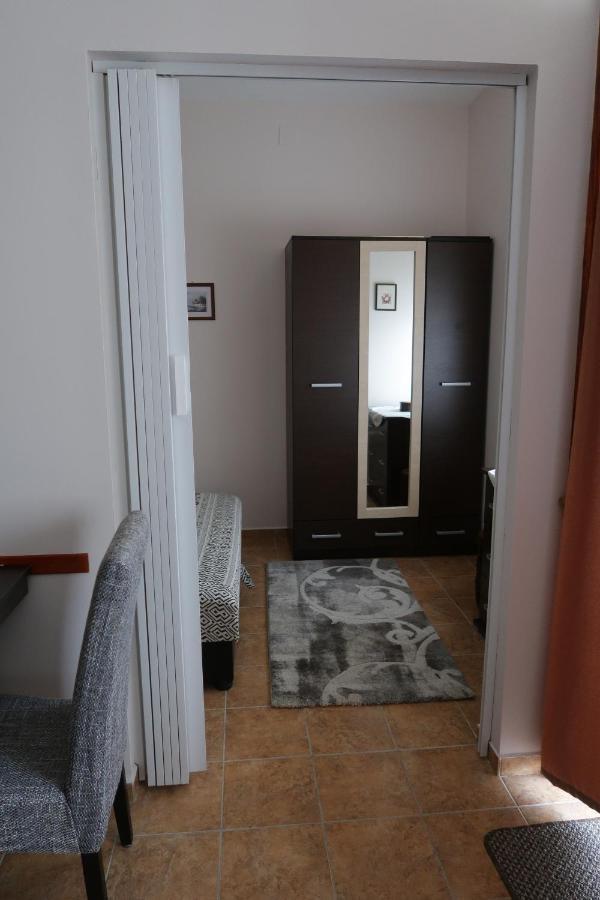 Eva Apartman Szigetvar Exterior photo