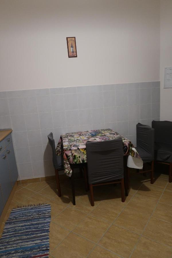 Eva Apartman Szigetvar Exterior photo