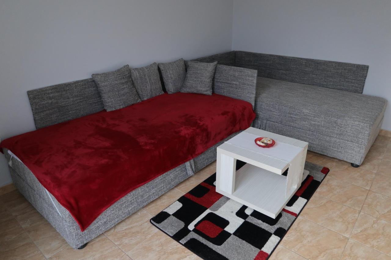 Eva Apartman Szigetvar Exterior photo