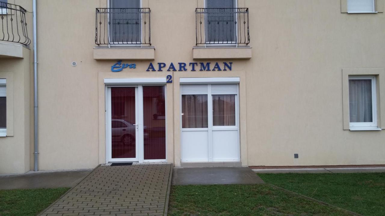 Eva Apartman Szigetvar Exterior photo